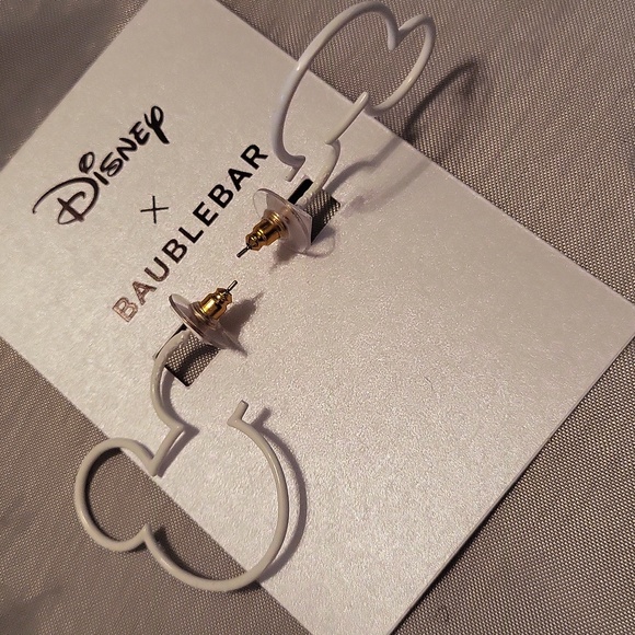 Disney Mickey Mouse white new on - Picture 2 of 2